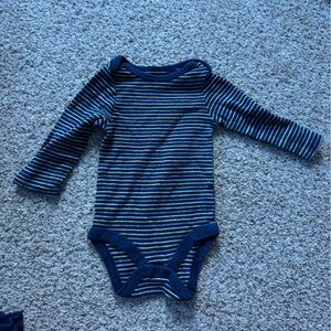 🔥5/$4🔥 6-9m onesie